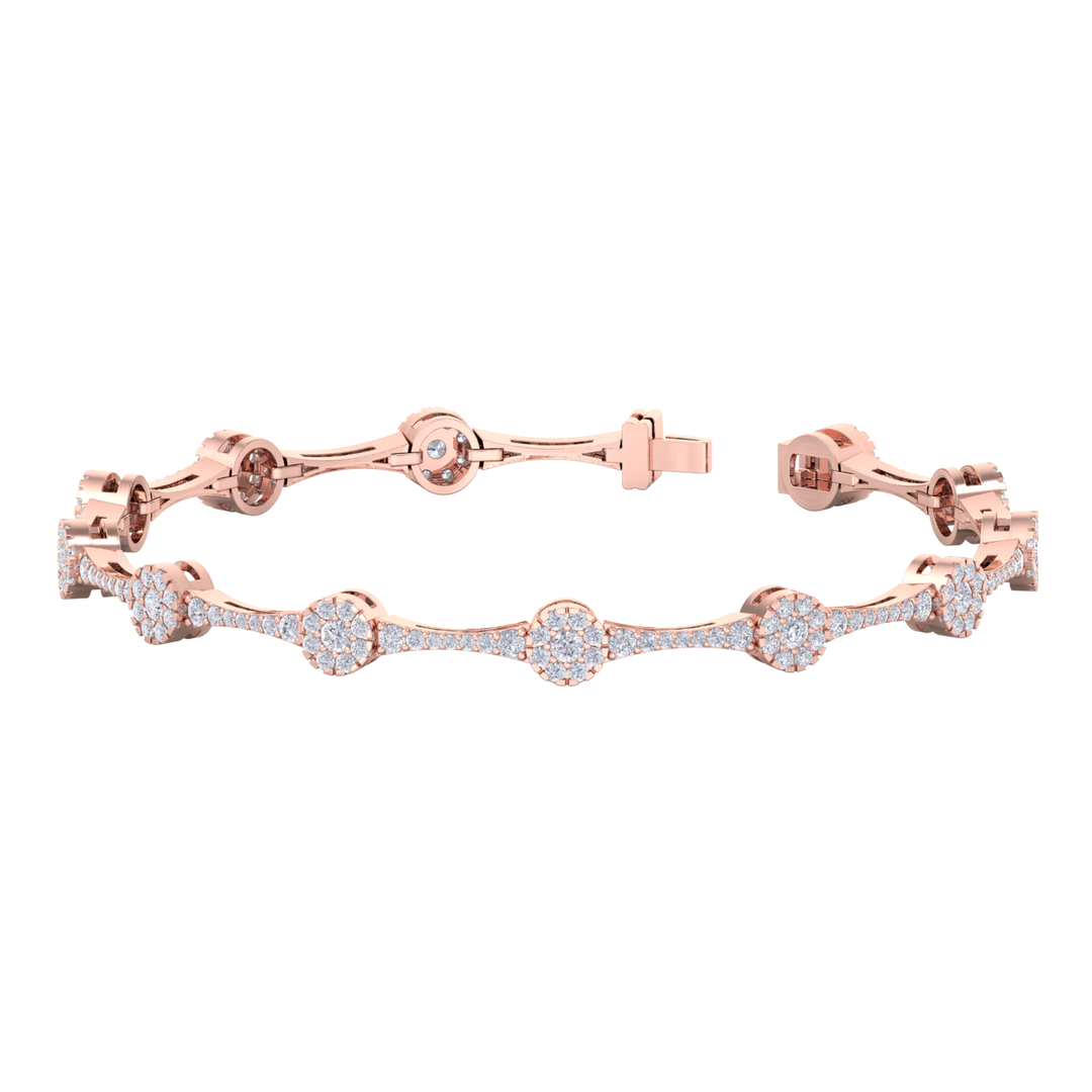 Bracelet in rose gold with white diamonds of 2.31 ct in weight