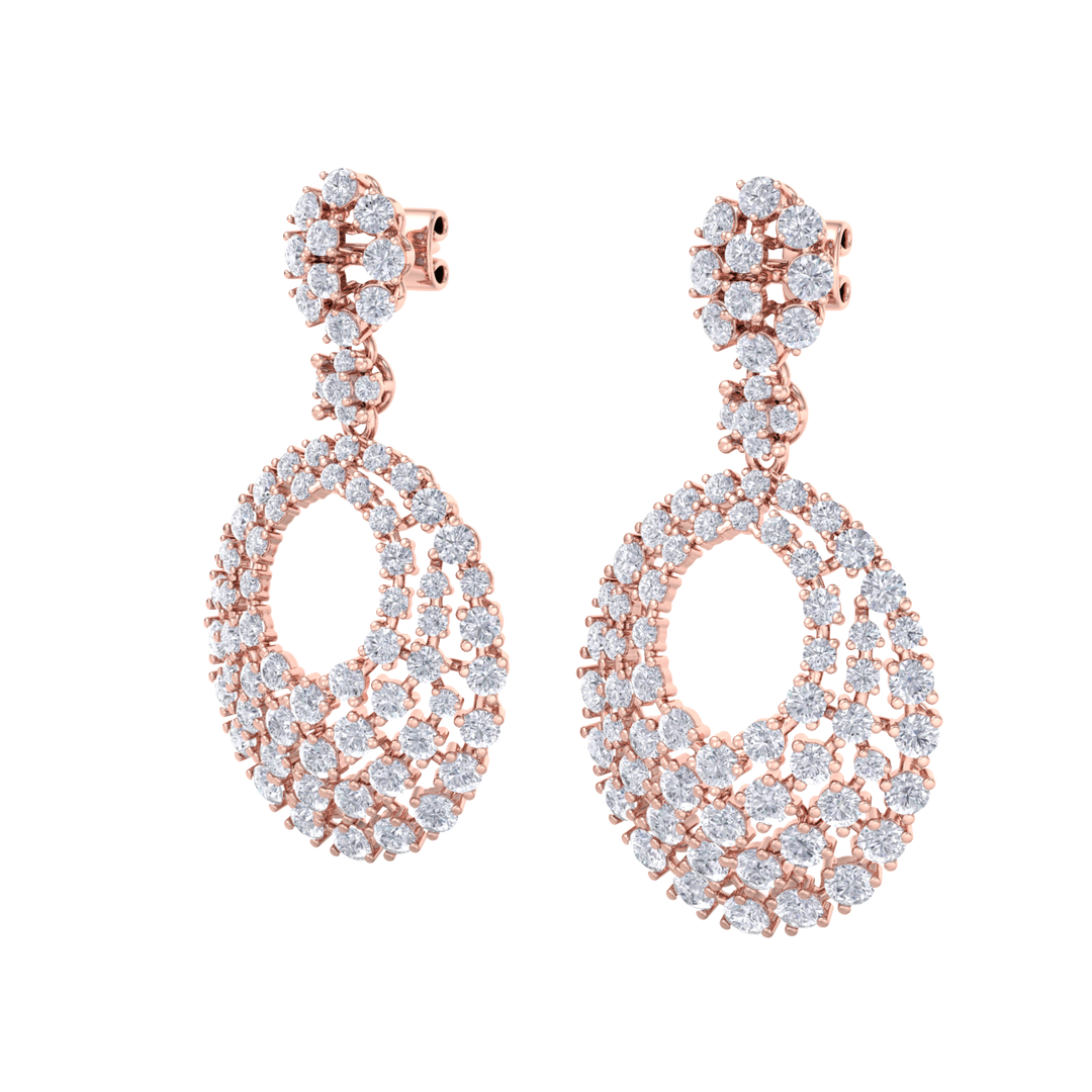 Classic earrings in yellow gold with white diamonds of 5.40 ct in weight