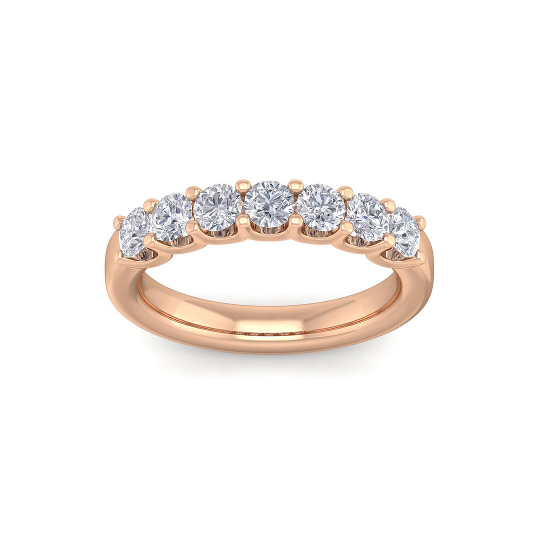 Pavé diamond ring in rose gold with white diamonds of 1.10 ct in weight