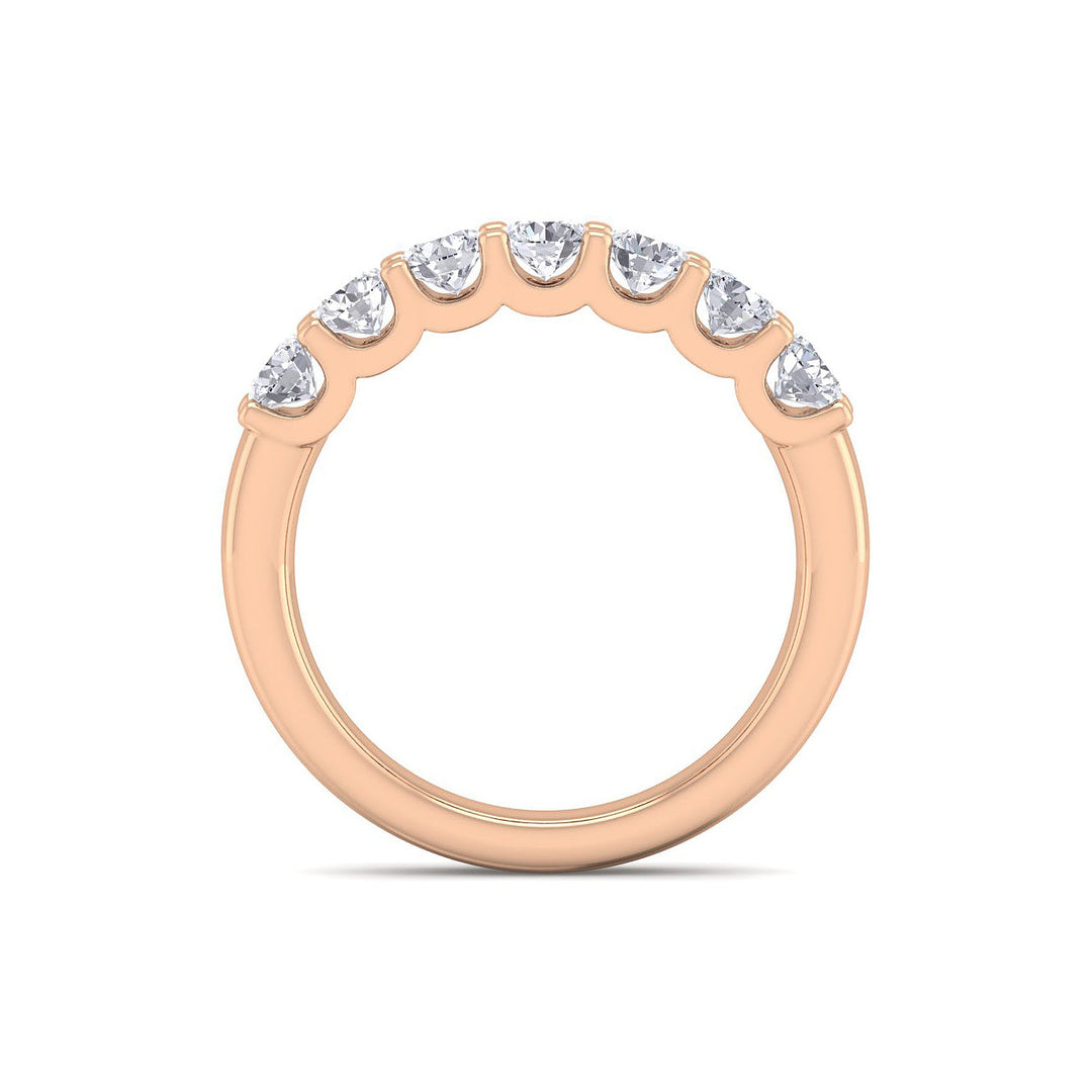 Pavé diamond ring in rose gold with white diamonds of 1.10 ct in weight