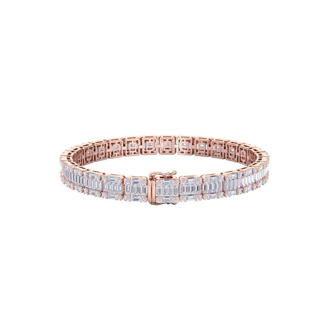 Baguette tennis bracelet in white gold with white diamonds of 5.20 ct in weight