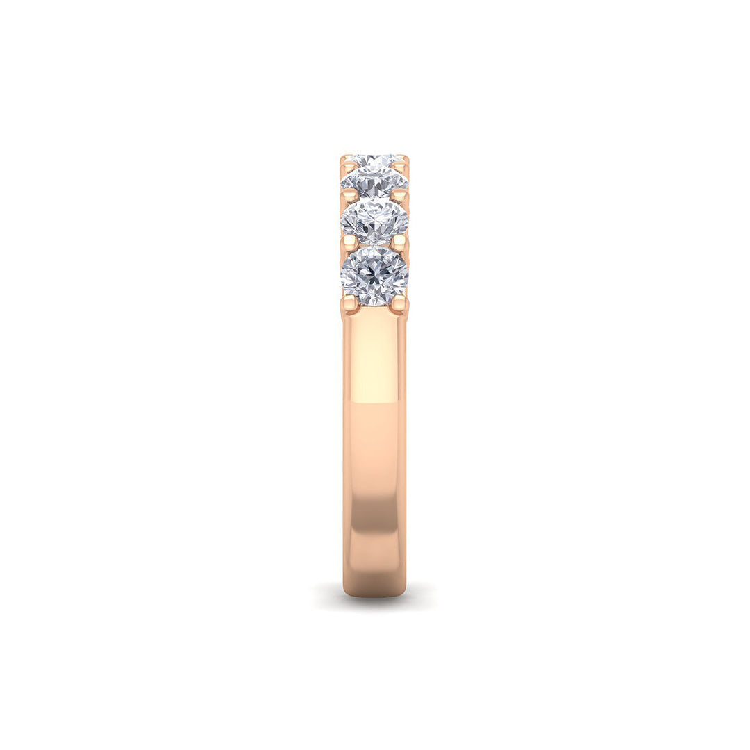 Pavé diamond ring in yellow gold with white diamonds of 1.10 ct in weight