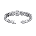 Load image into Gallery viewer, Statement bracelet in yellow gold with white diamonds of 3.09 ct in weight
