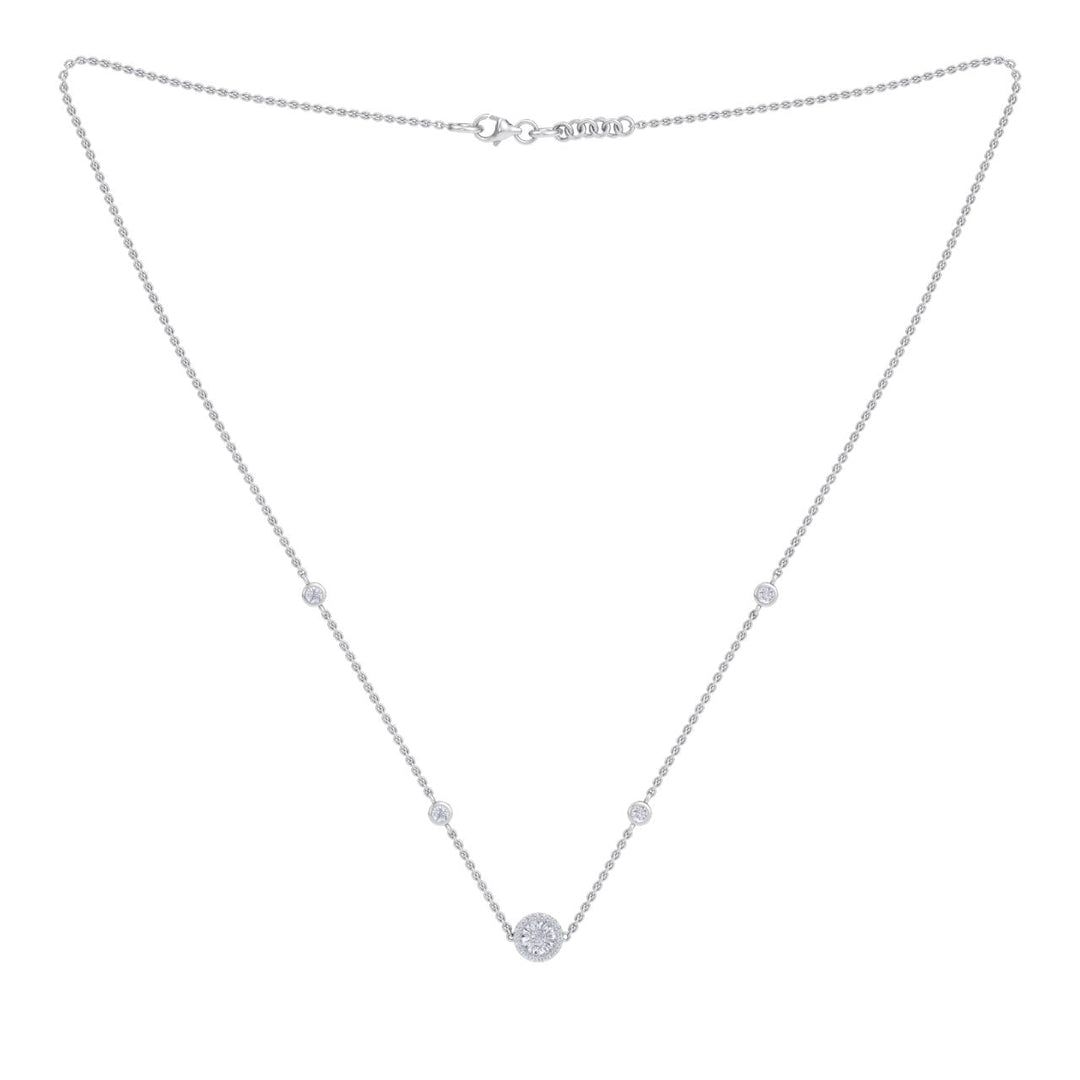 Beautiful Necklace in white gold with white diamonds of 0.37 ct in weight