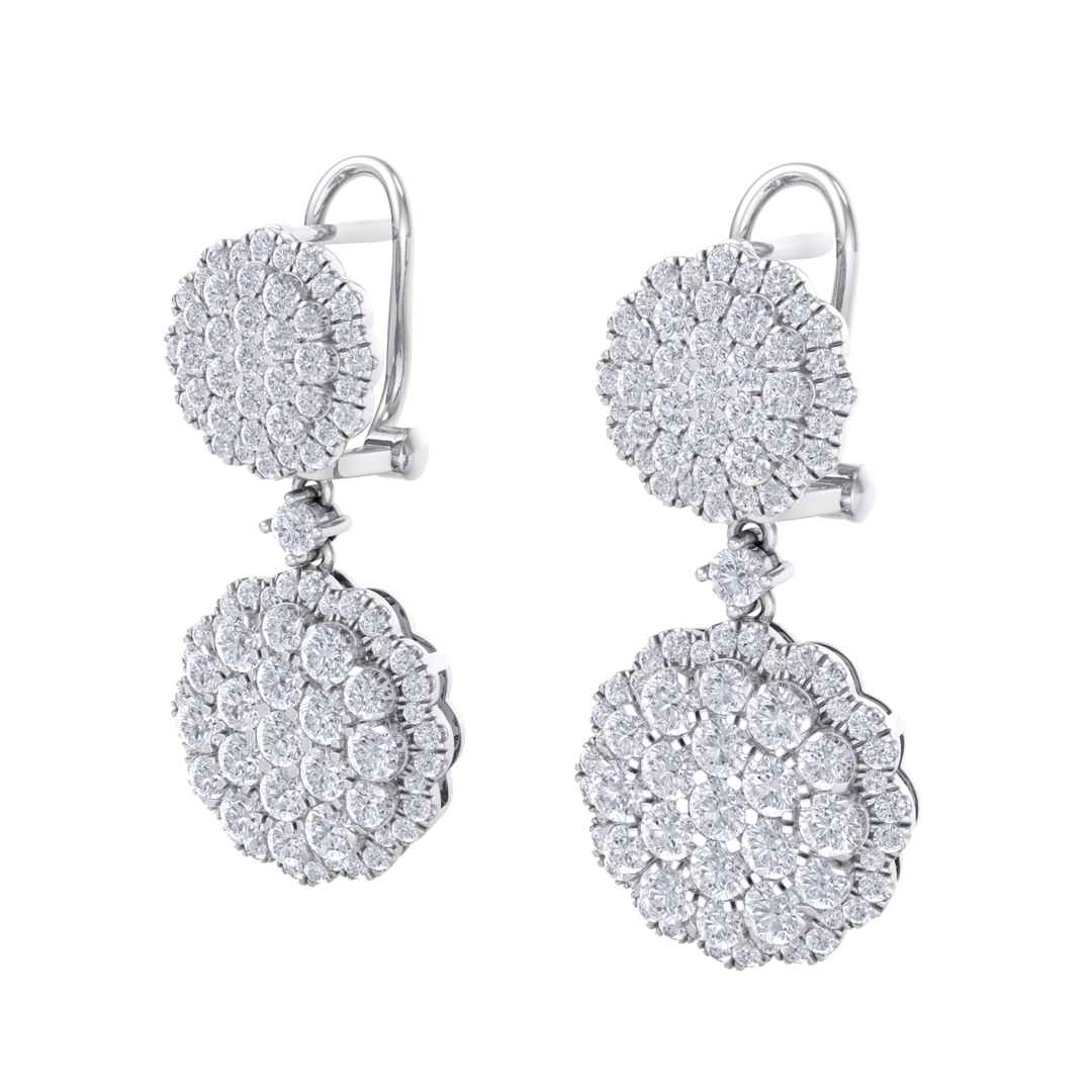 Drop earrings in white gold with white diamonds of 2.52 ct in weight