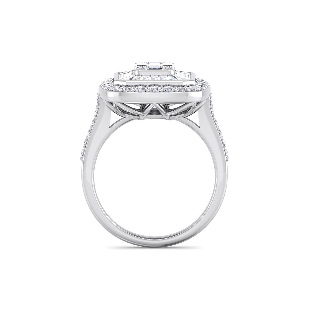 Beautiful Ring in white gold with white diamonds of 3.07 ct in weight