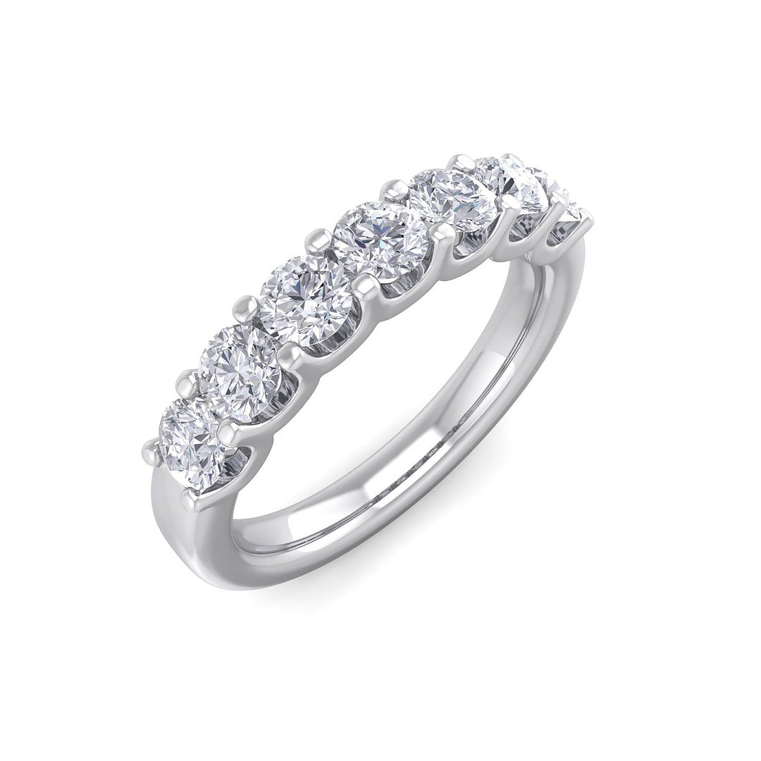 Pavé diamond ring in yellow gold with white diamonds of 1.10 ct in weight