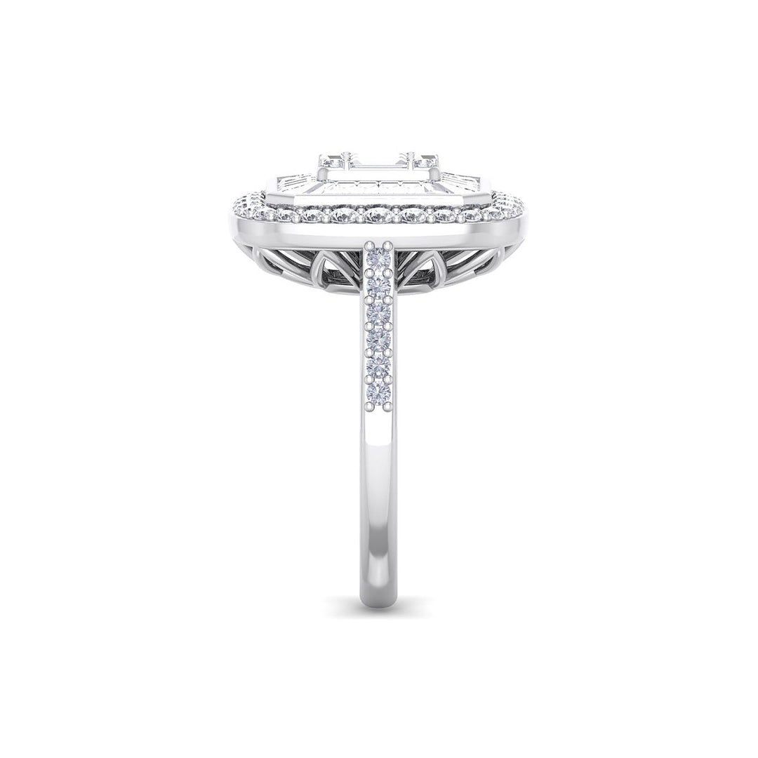 Beautiful Ring in white gold with white diamonds of 3.07 ct in weight