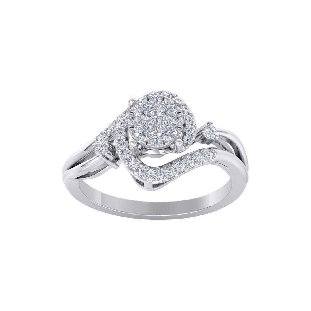 Engagement ring in white gold with white diamonds of 0.26 ct in weight