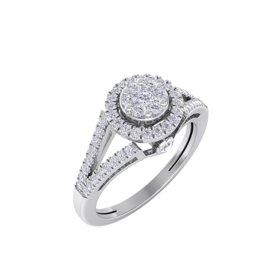 Cluster engagement ring in white gold with white diamonds of 0.44 ct in weight