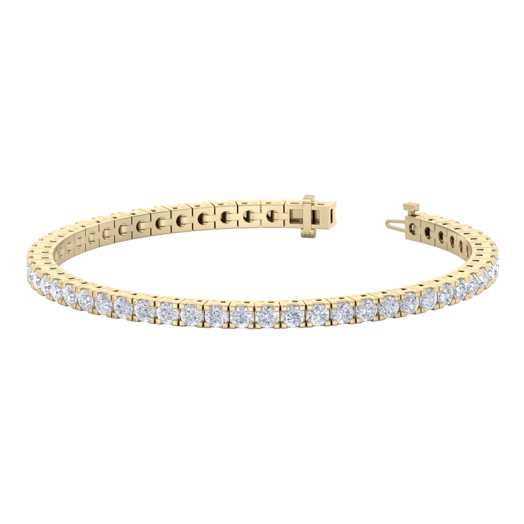 Tennis bracelet in yellow gold with white diamonds of 5.72 ct in weight