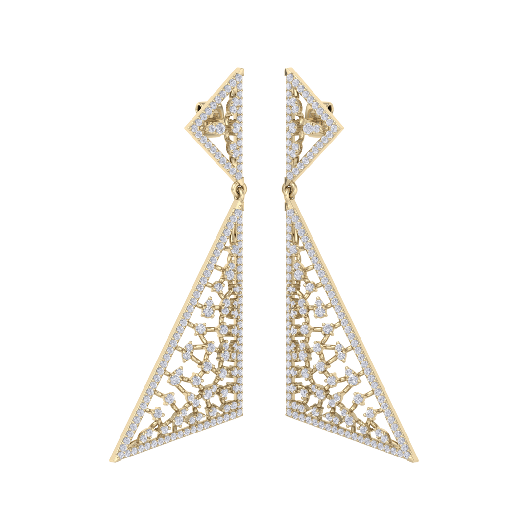 Drop earrings in yellow gold with white diamonds of 1.98 ct in weight