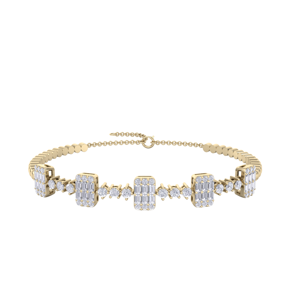 Bracelet in white gold with baguette white diamonds of 2.10 ct in weight