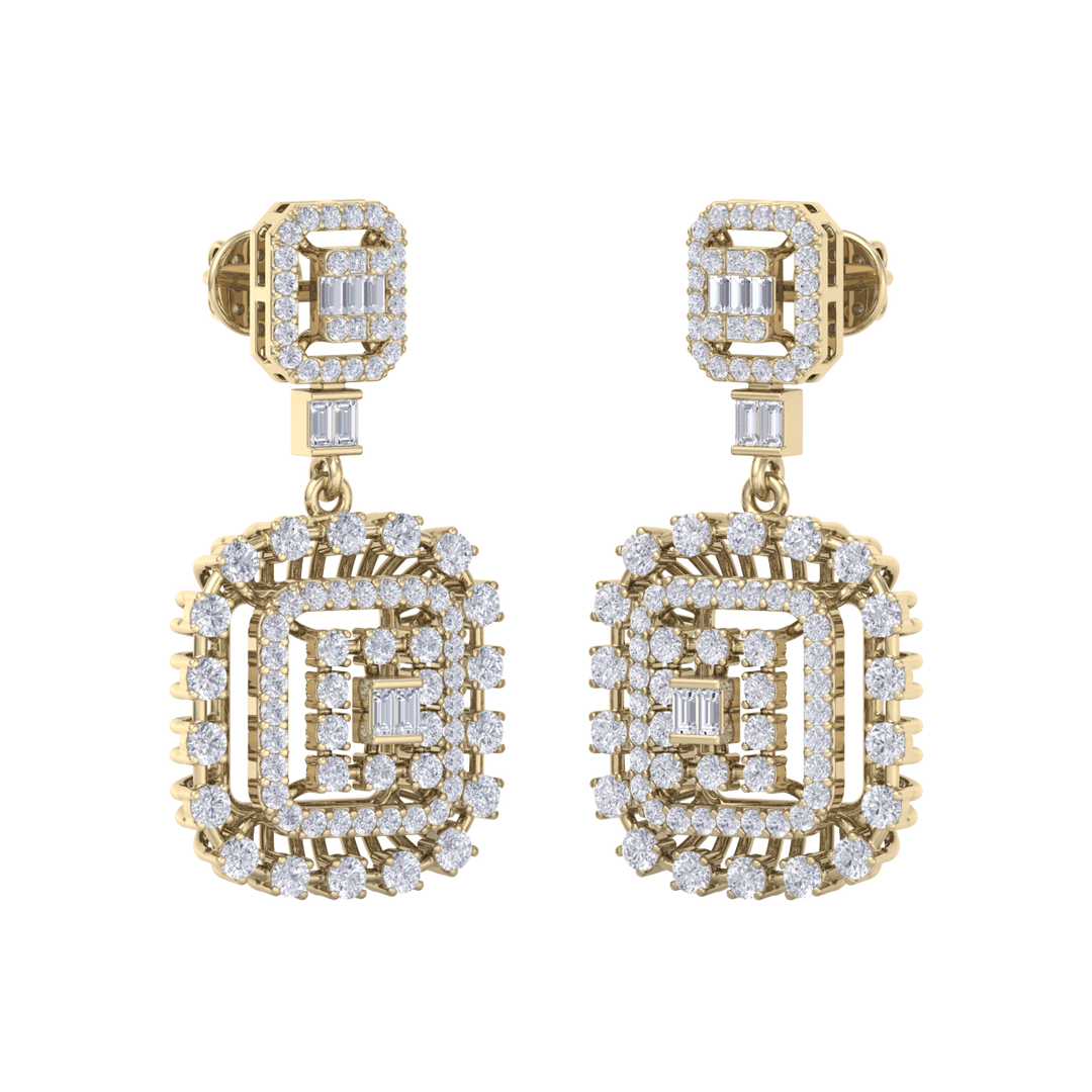 Drop earrings in yellow gold with white diamonds of 3.00 ct in weight