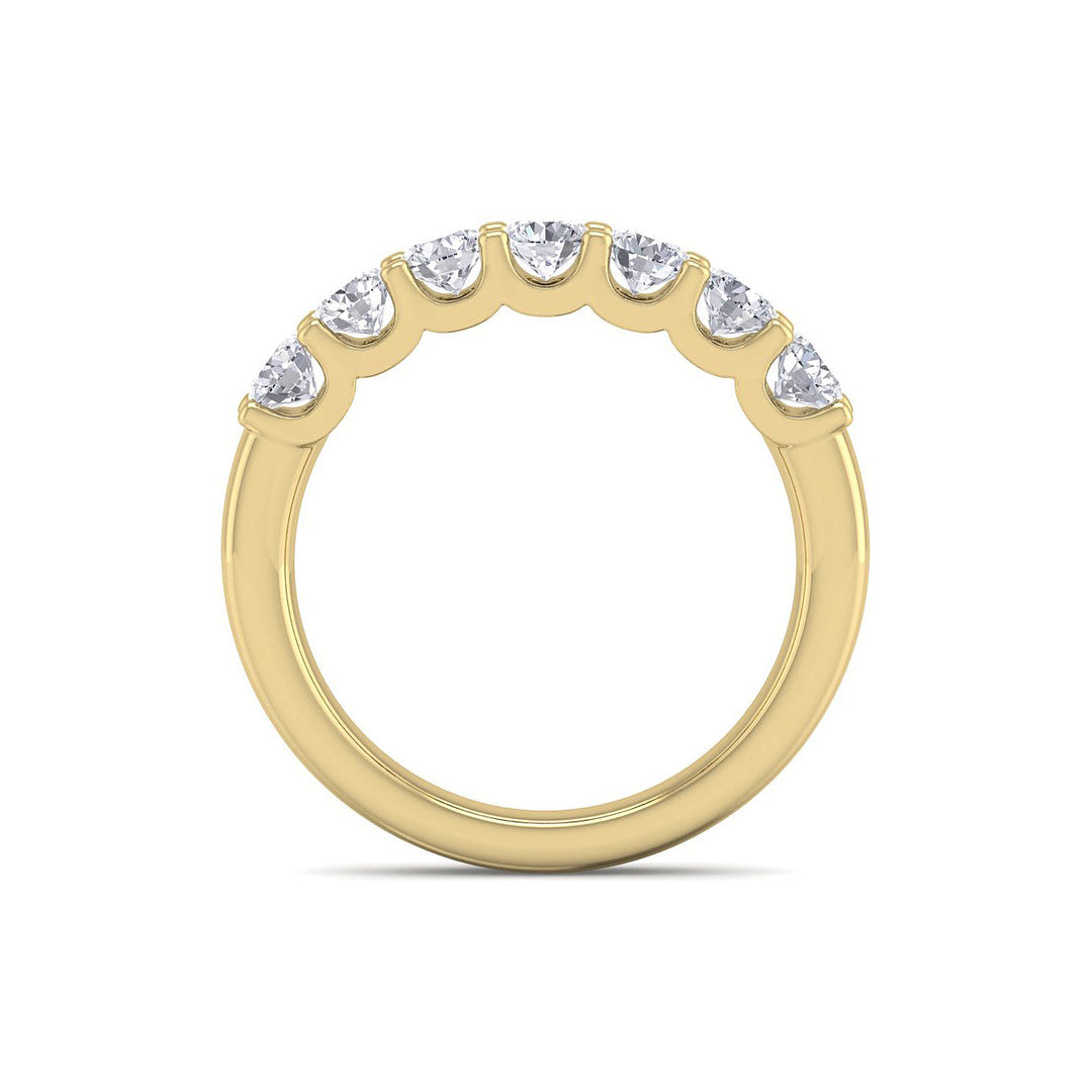 Pavé diamond ring in yellow gold with white diamonds of 1.10 ct in weight