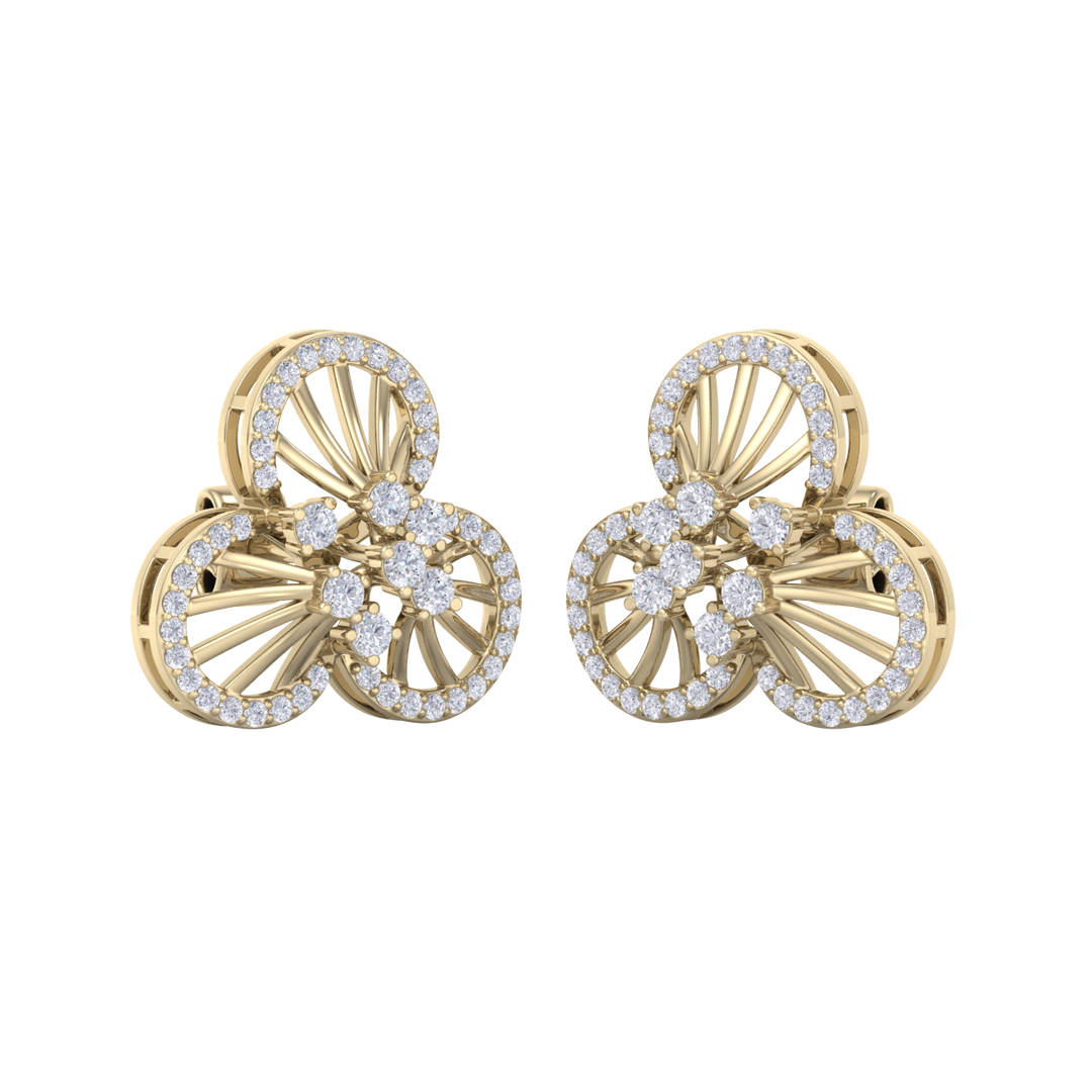 Flower shaped stud earrings in rose gold with white diamonds of 0.84 ct in weight