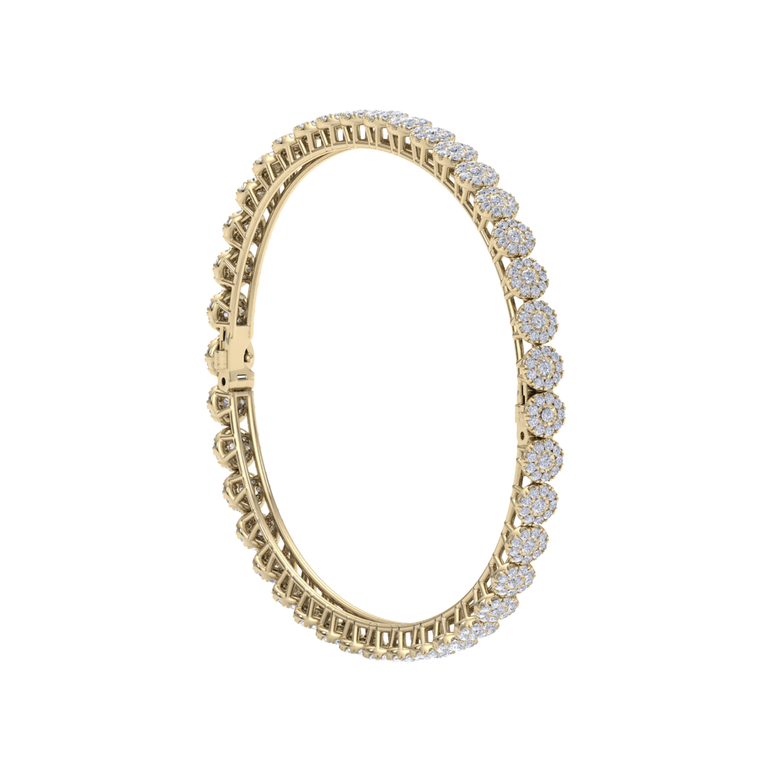 Diamond bracelet in rose gold with white diamonds of 2.28 ct in weight