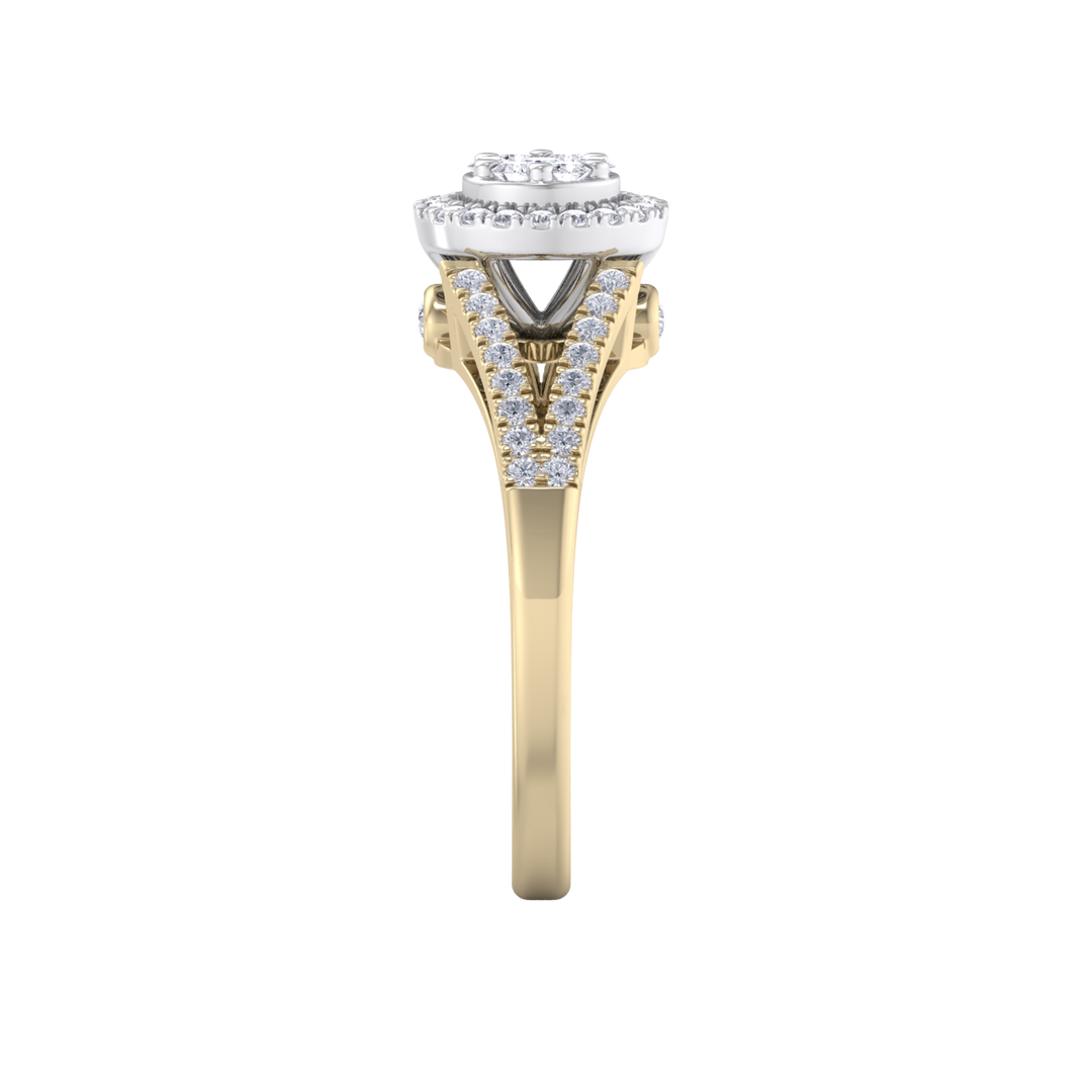 Cluster engagement ring in yellow gold with white diamonds of 0.44 ct in weight