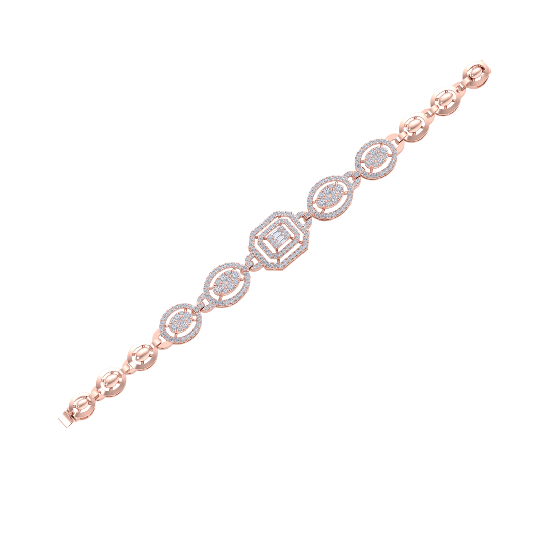 Statement bracelet in yellow gold with white diamonds of 2.30 ct in weight