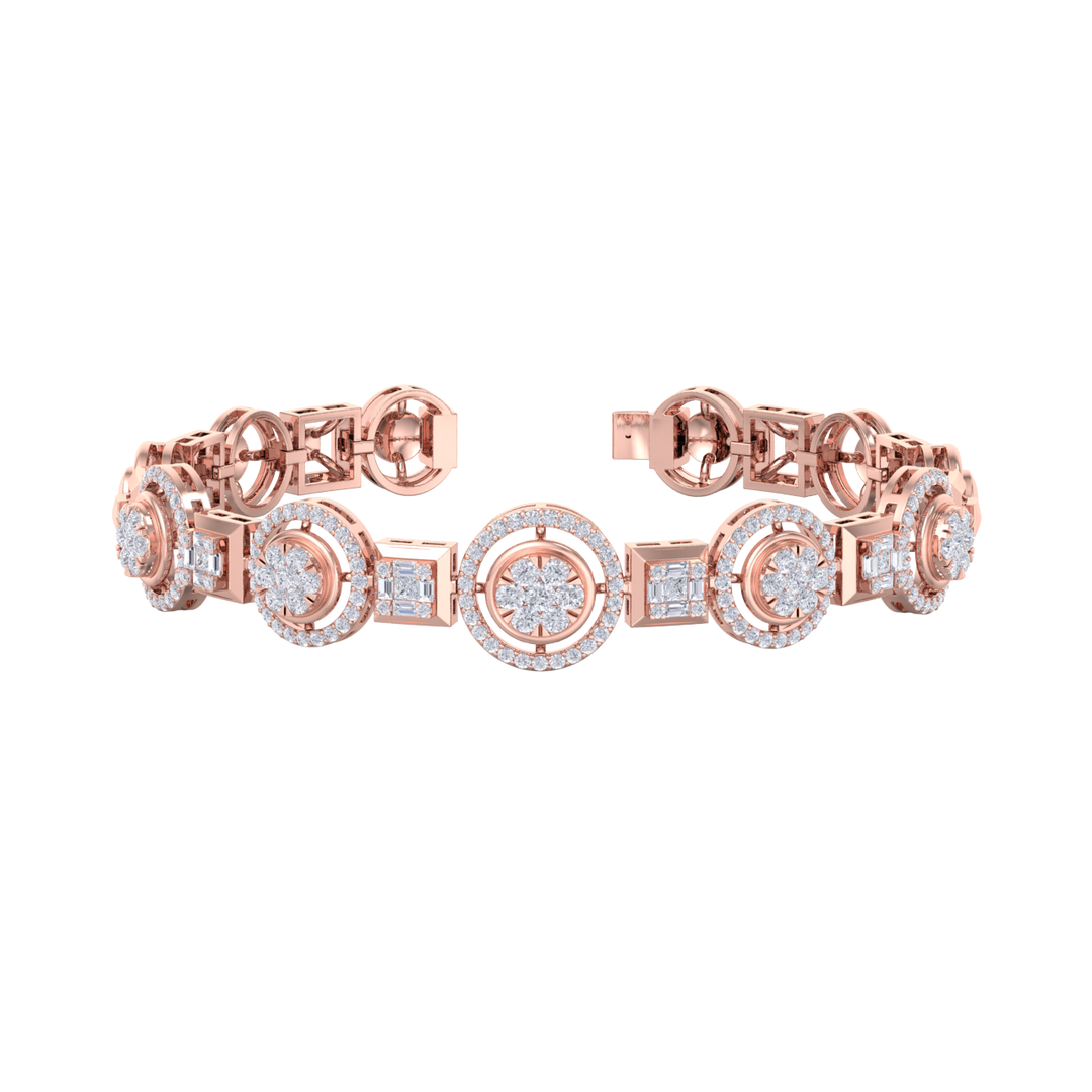 Statement bracelet in white gold with white diamonds of 1.92 ct in weight