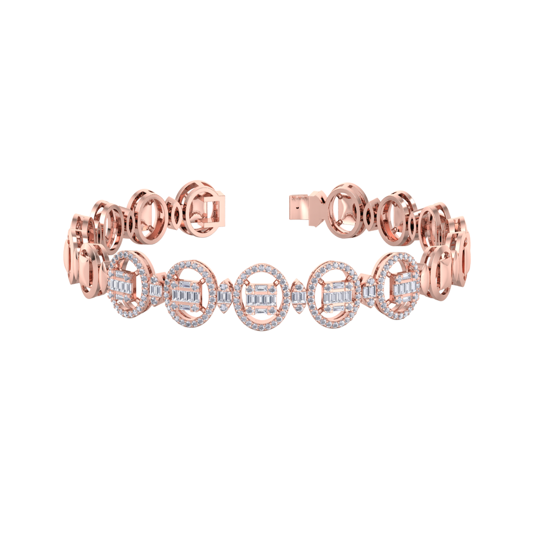 Statement bracelet in rose gold with white diamonds of 1.22 ct in weight