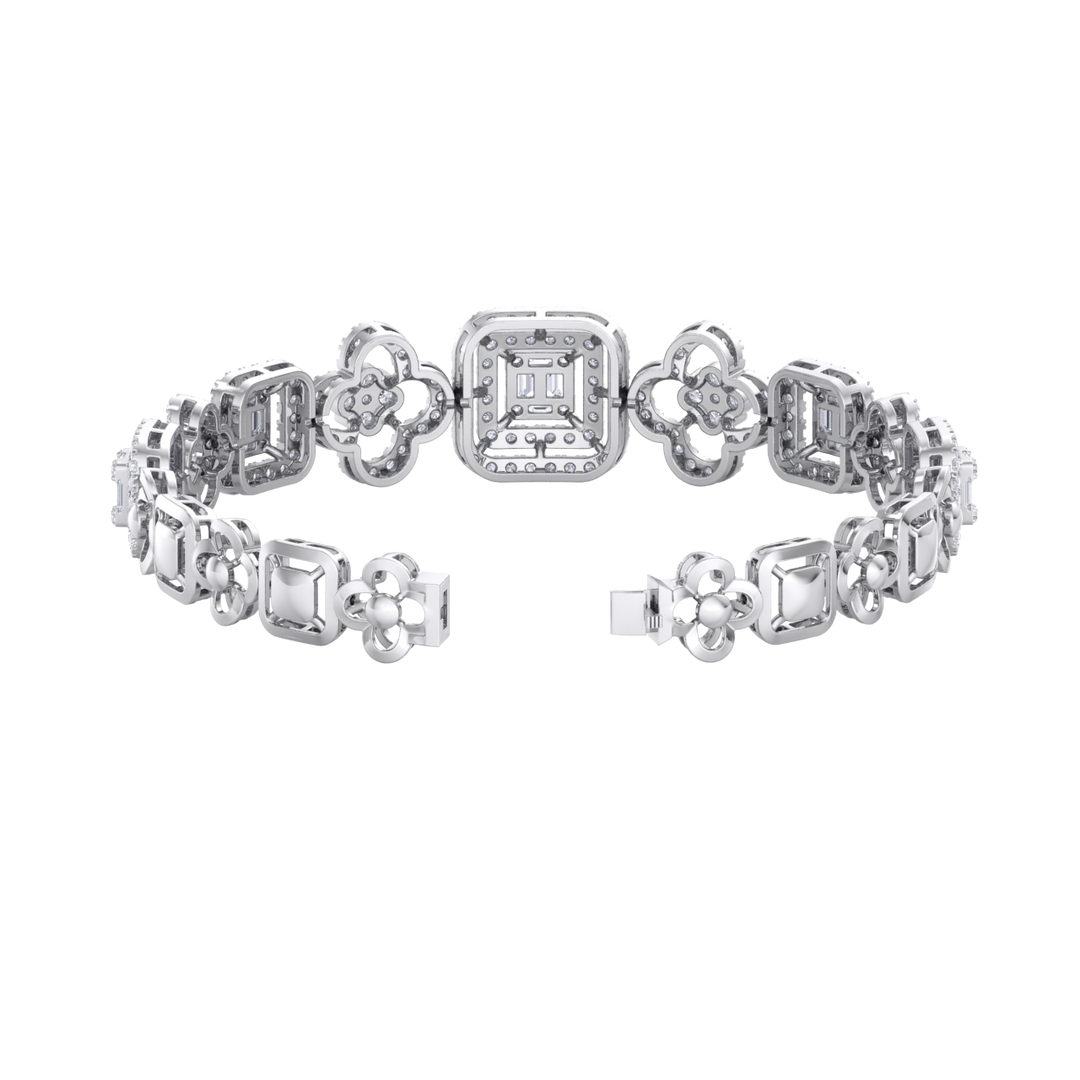 Statement bracelet in rose gold with white diamonds of 2.82 ct in weight