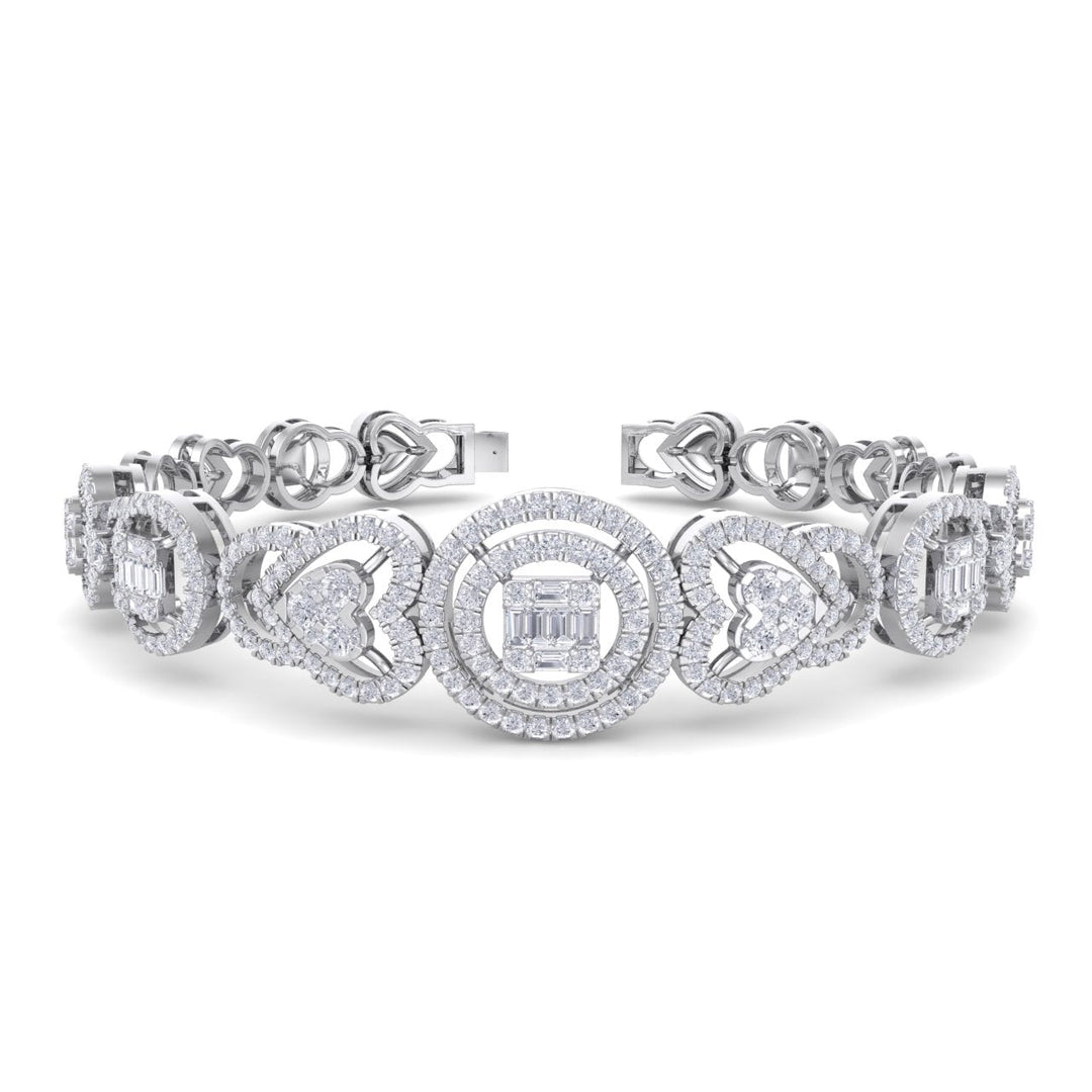 Statement bracelet in white gold with white diamonds of 2.53 ct in weight