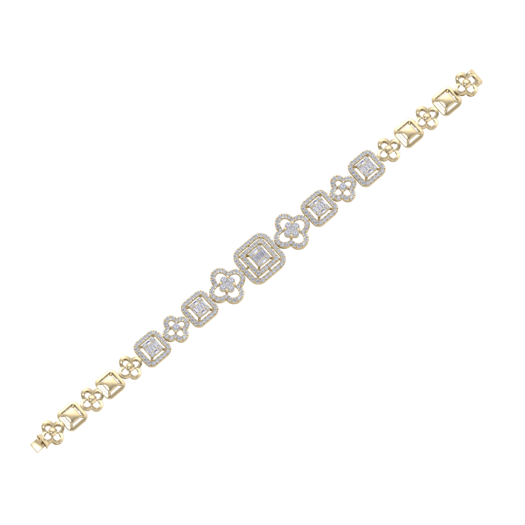 Statement bracelet in rose gold with white diamonds of 2.82 ct in weight