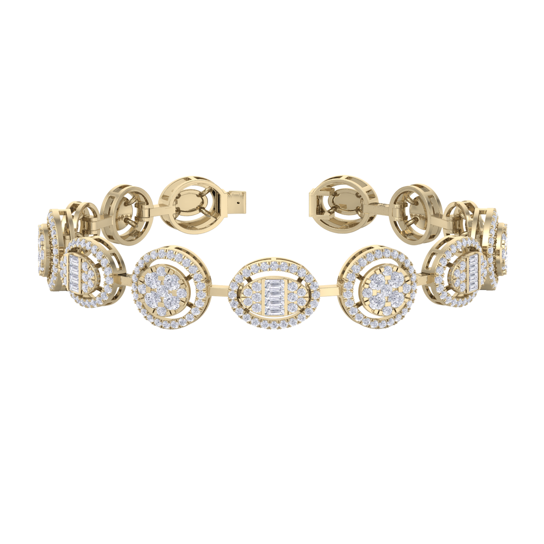 Statement bracelet in rose gold with white diamonds of 2.94 ct in weight