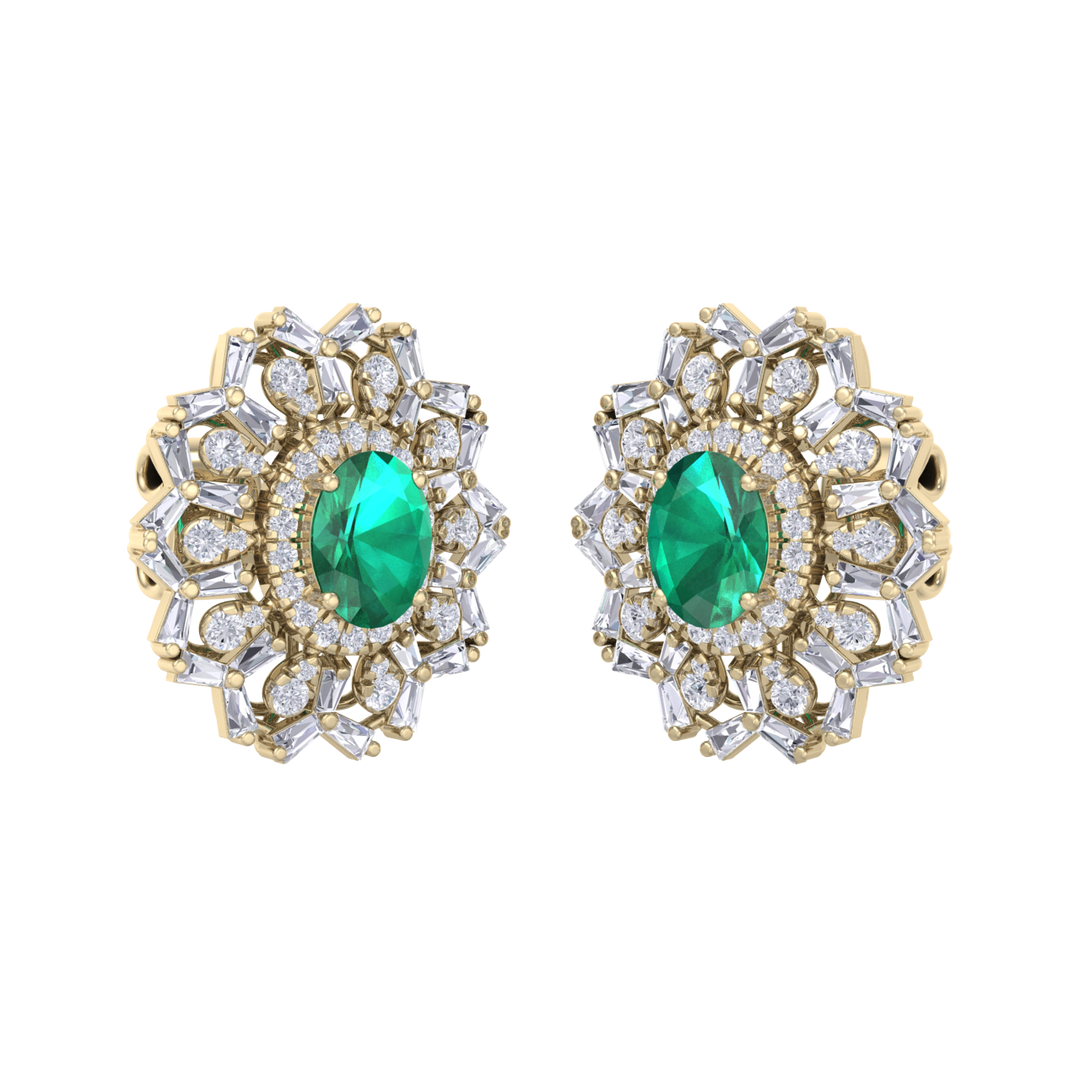 Stud earrings in yellow gold with white diamonds of 2.34 ct in weight